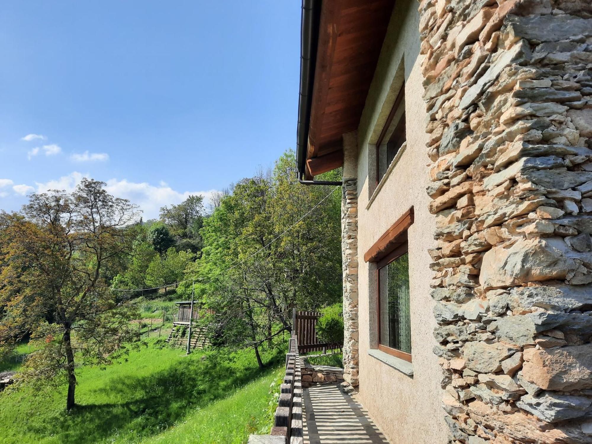 La Baita Nel Bosco Brossasco Exterior foto