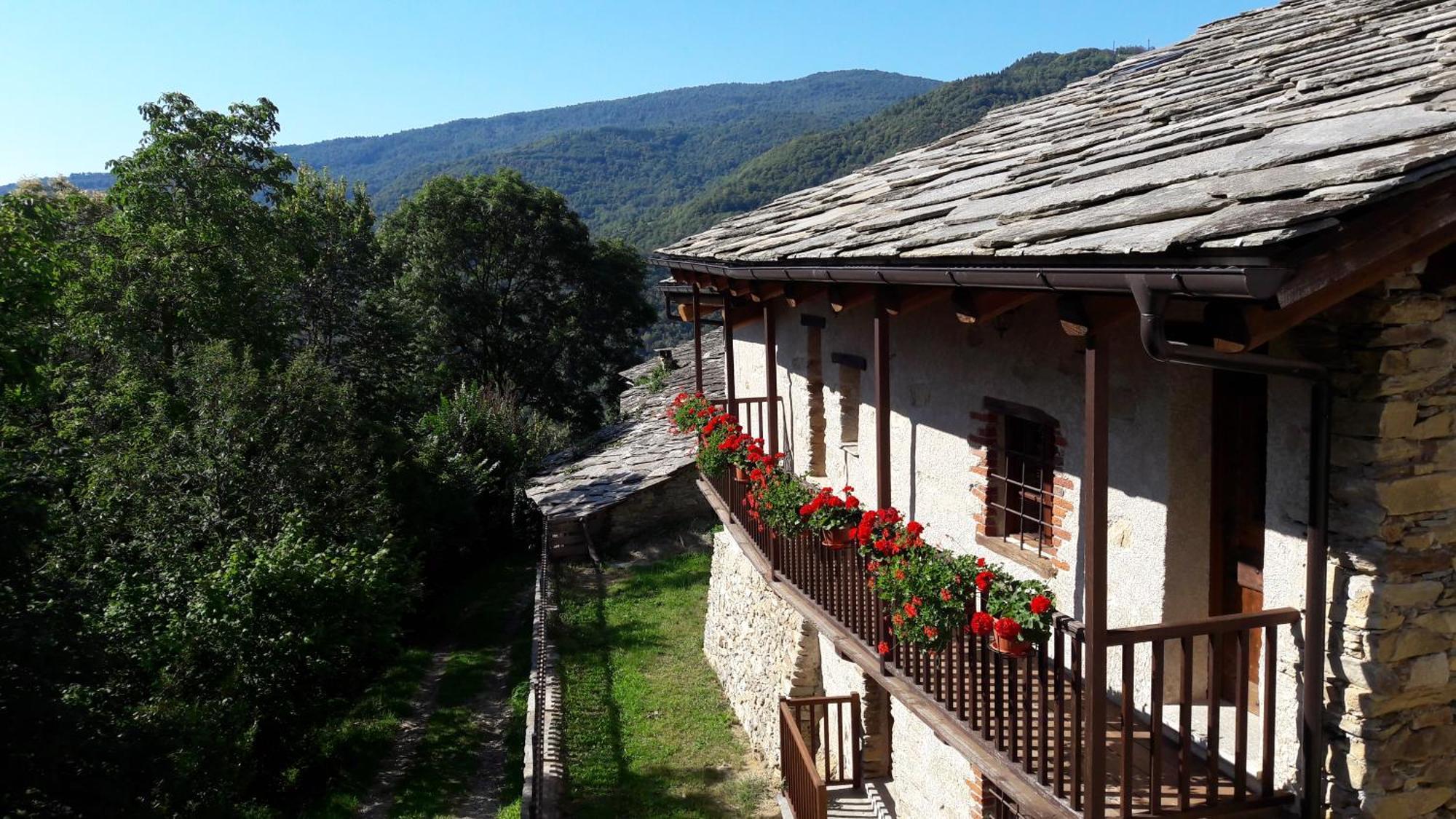 La Baita Nel Bosco Brossasco Exterior foto